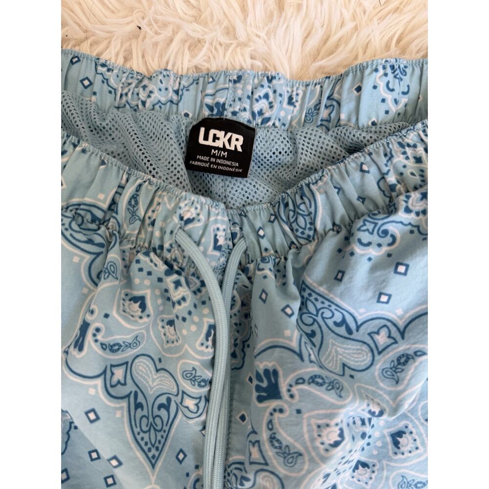 LCKR Light Blue Bandana Print Men’s Medium Swim Trunks Board Shorts